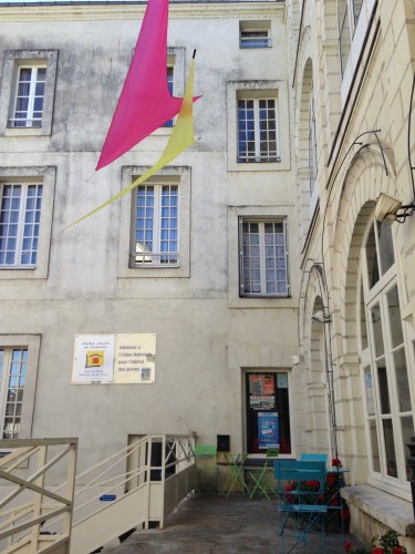 The Foyer's front patio from the cafeteria entrance. 