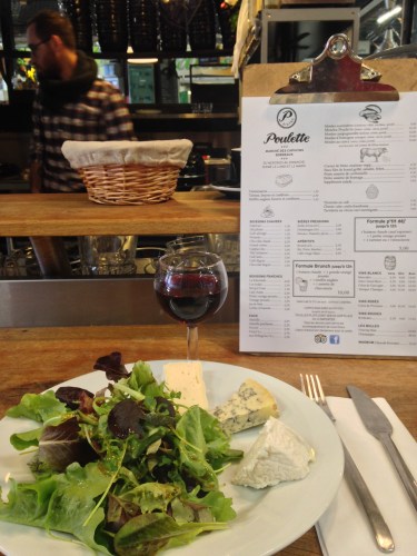 For 7,50euro, I received cheese tapas with a side salad and glass of Bordeaux form the Marche